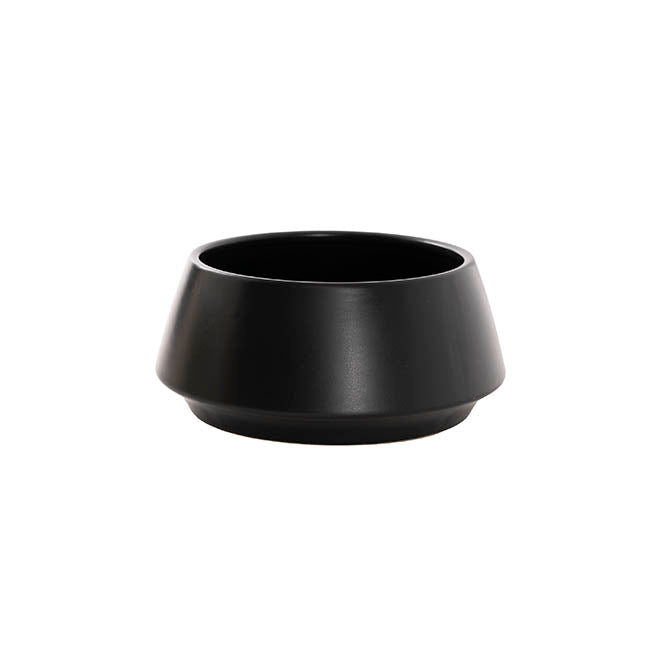 CERAMIC MODERN ARROWED POT MATTE BLACK