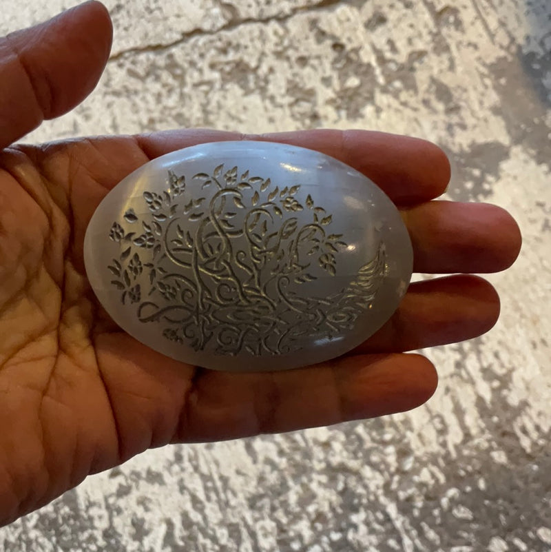 SELENITE PALM STONE