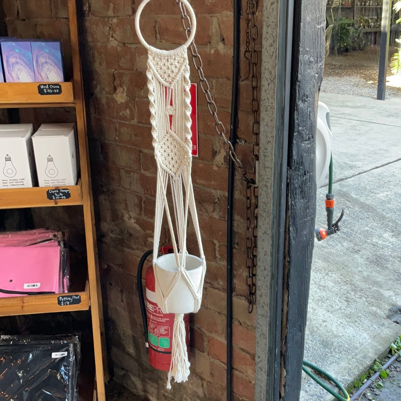 MACRAME HANGING PLANTER