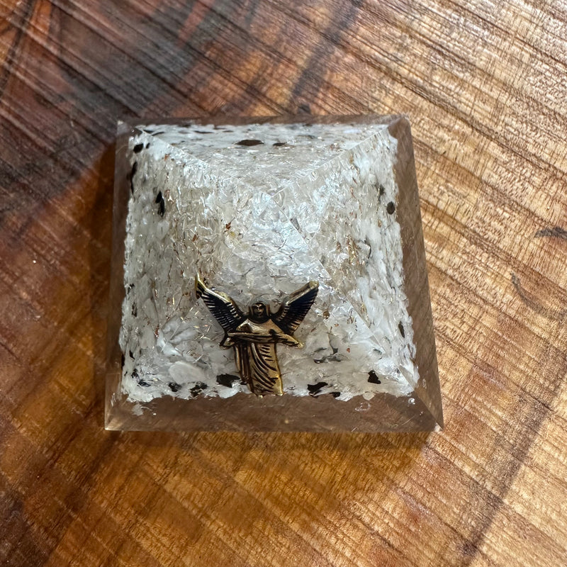 PYRAMID - ORGONE MOONSTONE