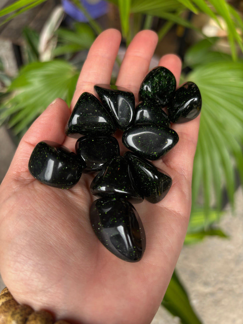 GREEN GOLDSTONE