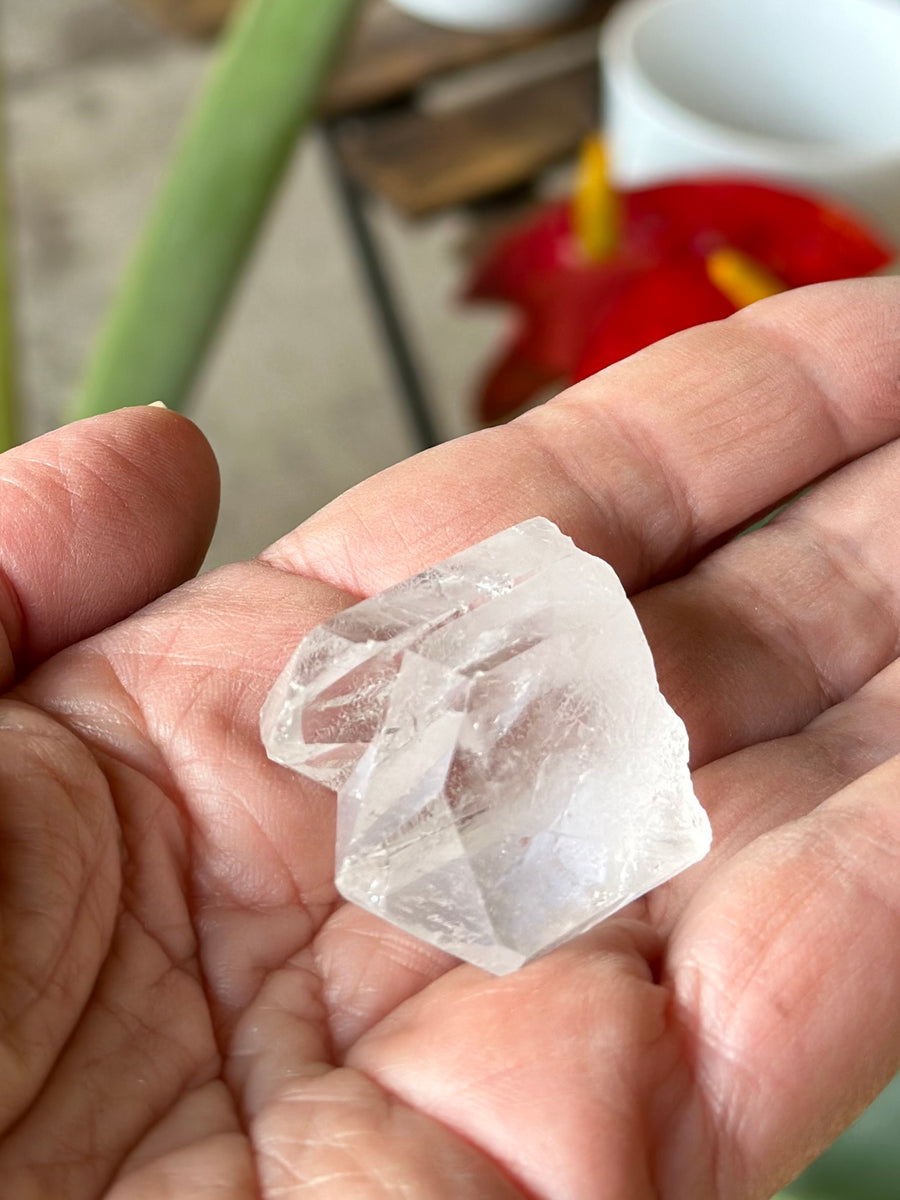 CLEAR QUARTZ TWIN POINT 2