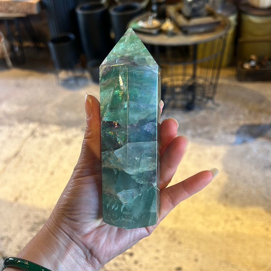 CRYSTAL POINT FLUORITE