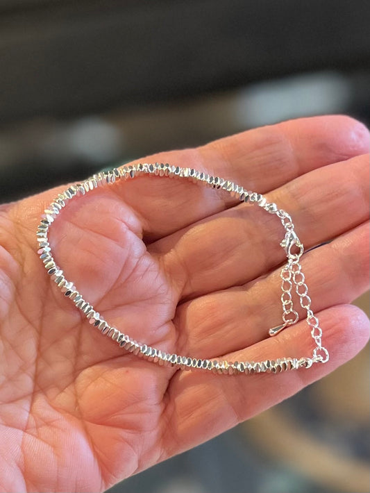 SILVER TONE CLASP BRACELET