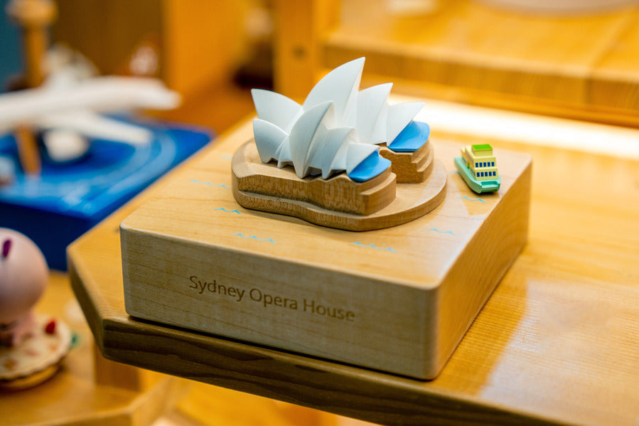 SYDNEY OPERA HOUSE MUSIC BOX - Wooderful Life