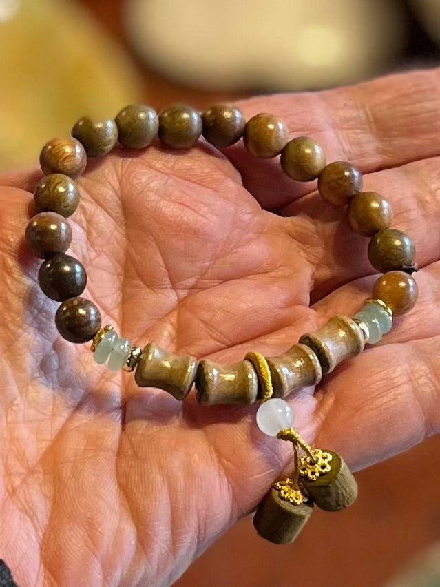 Sandalwood Bracelet with Dangle