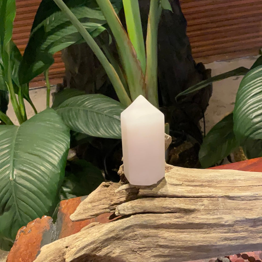 Mangano Calcite Tower