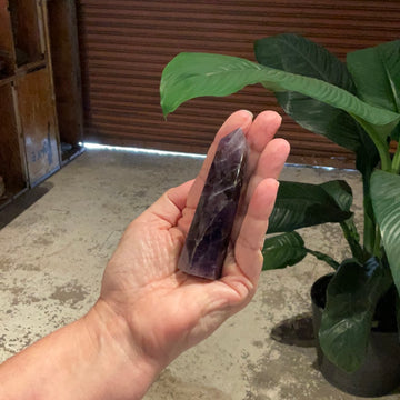POINT - AMETHYST STANDING CRYSTAL