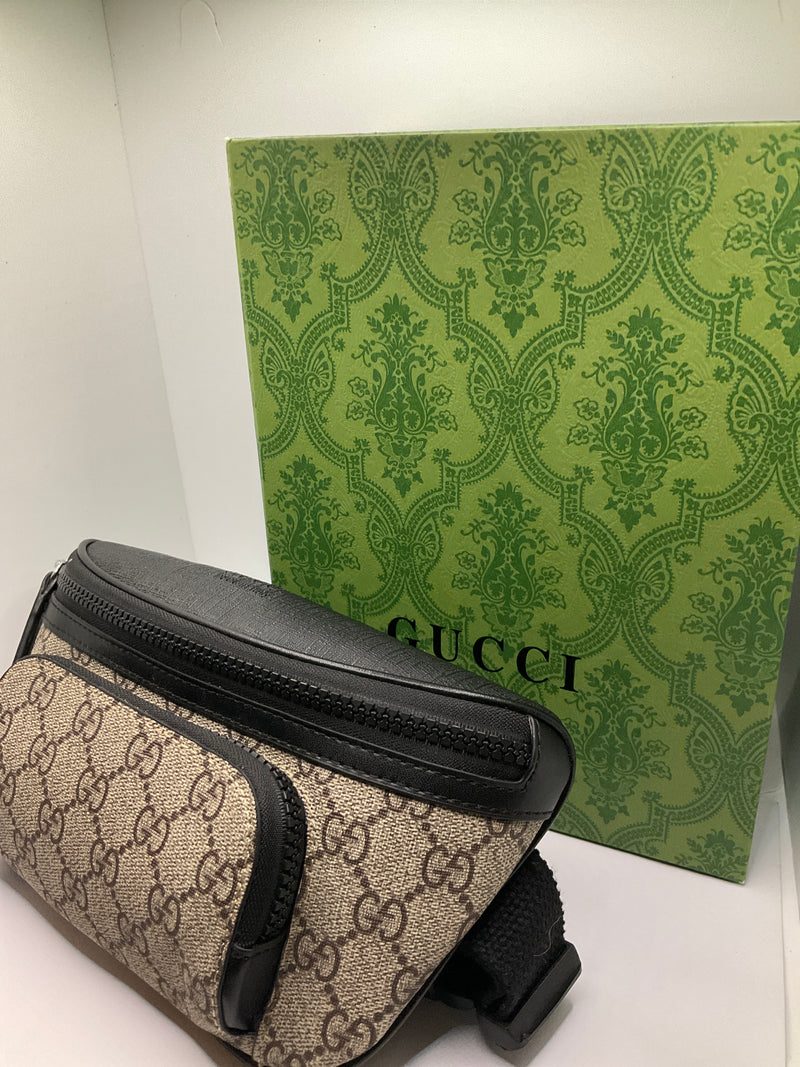 Gucci GG supreme belt bag