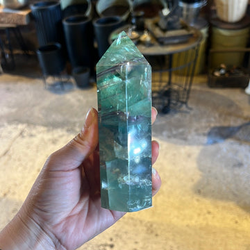 CRYSTAL POINT FLUORITE