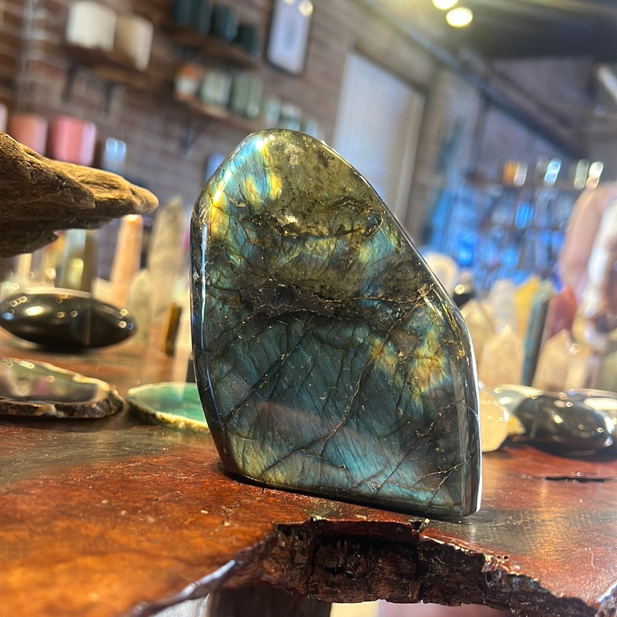 LABRADORITE