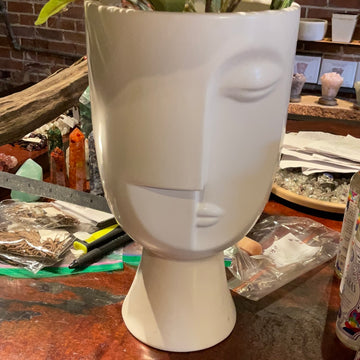 CERAMIC FACE POT