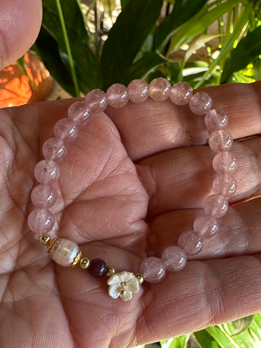 STRAWBERRY QUARTZ WITH FLOWER BRACELET