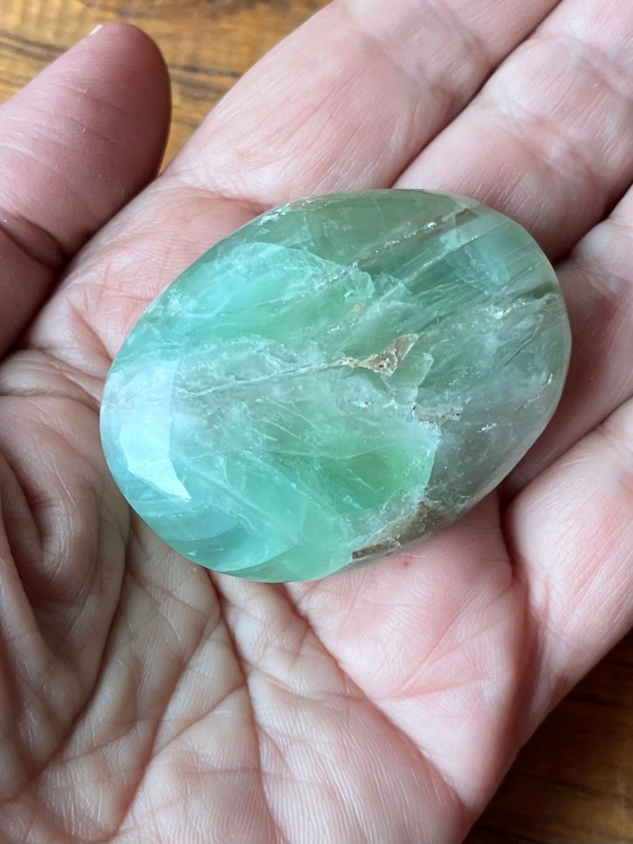 FLUORITE PALM STONE