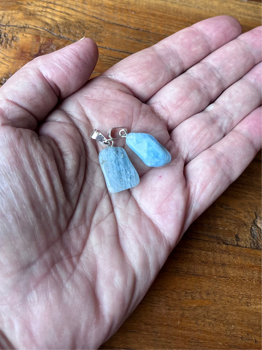 AQUAMARINE TUMBLED PENDANT