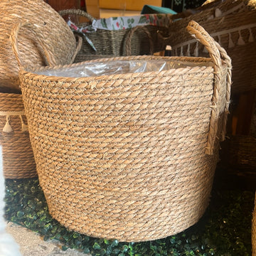 WOVEN LARGE BASKET