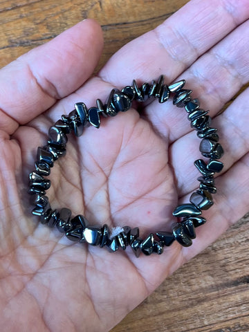 HEMATITE CHIP BRACELET