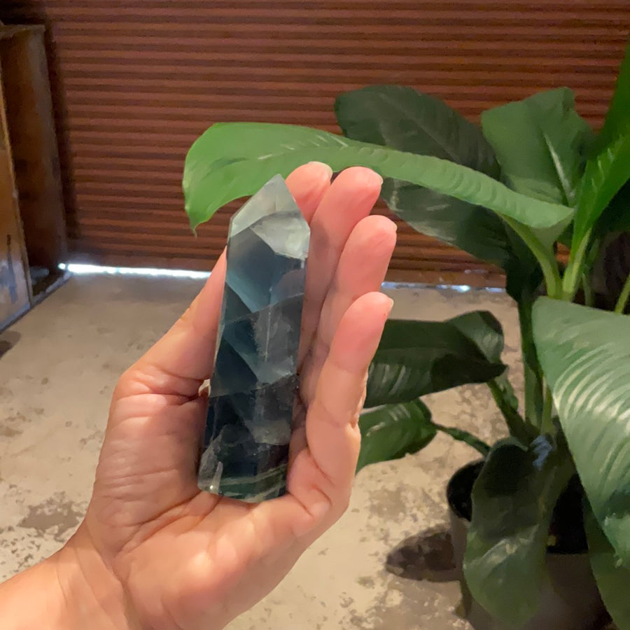 POINT FLUORITE STANDING