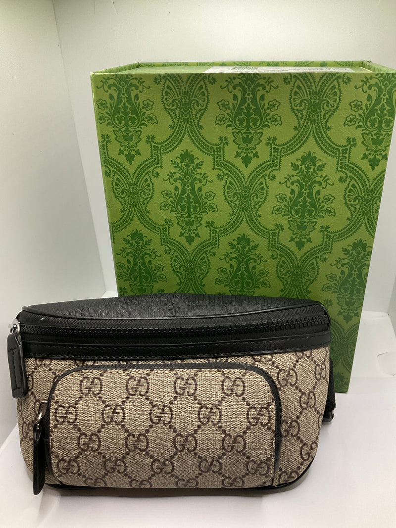 Gucci GG supreme belt bag