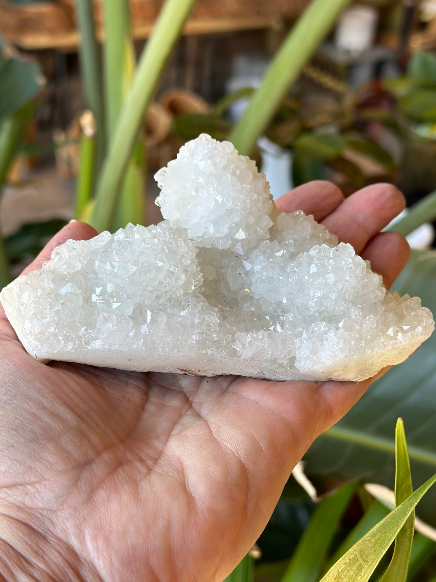 SNOW QUARTZ CLUSTER