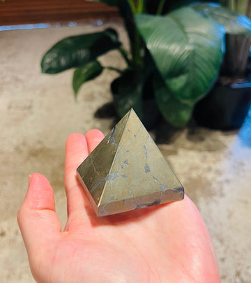 PYRAMID - PYRITE FOOLS GOLD CRYSTAL