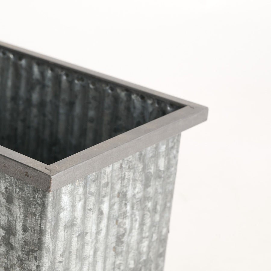 Roux Metal Tin Trough